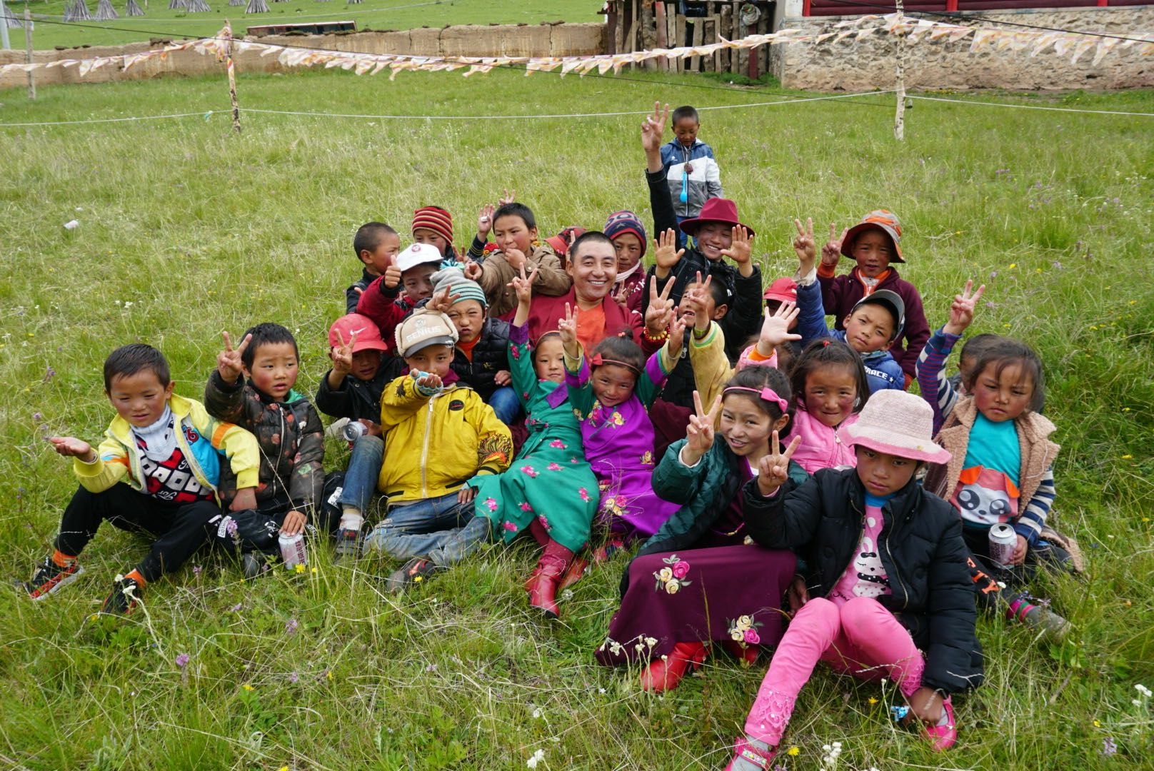 完美web版登录入口-完美(中国)公益回顾丨家国同欢月同圆 温暖满载甘孜州(图14)